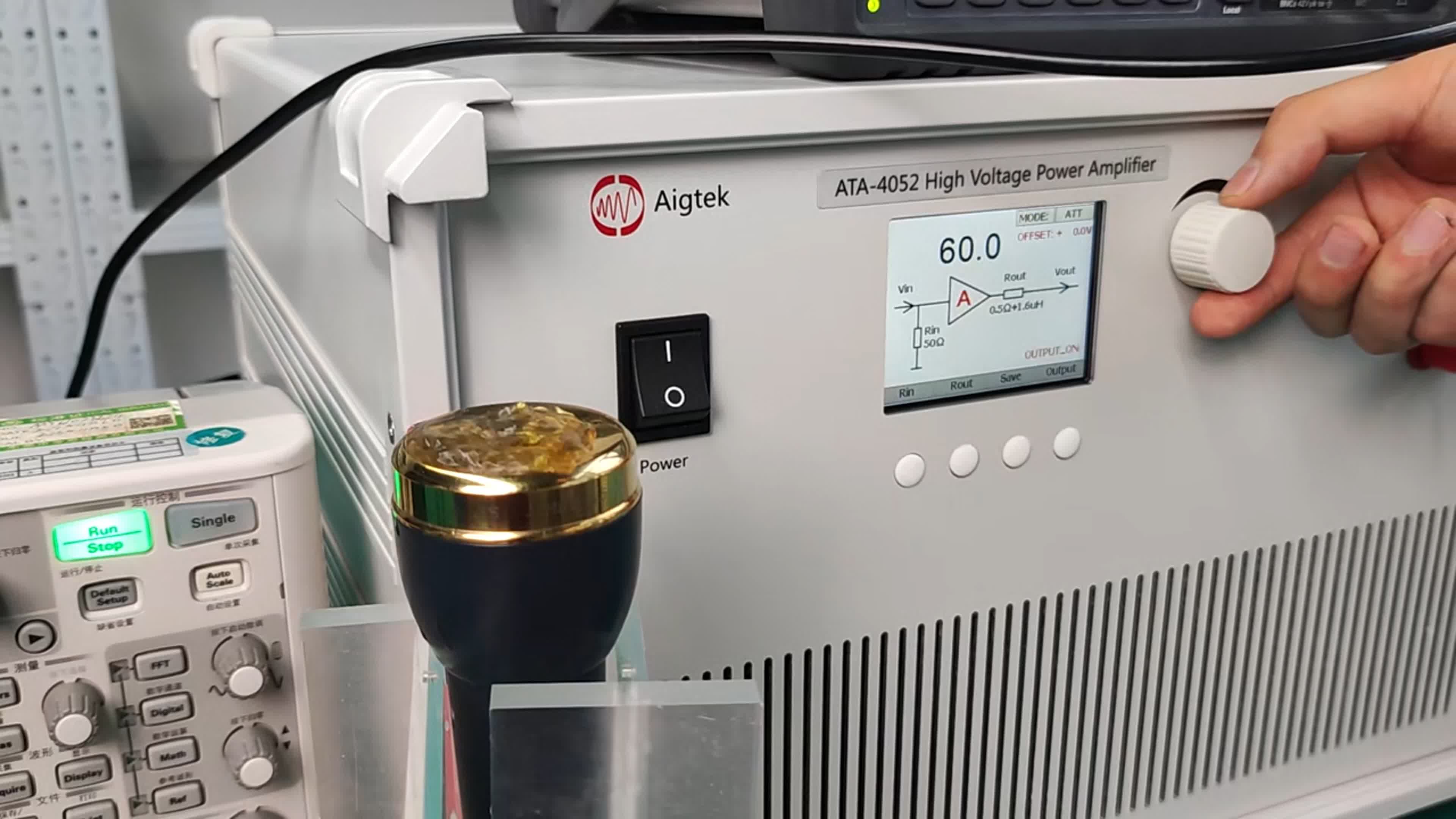 ATA-4052高压功率放大器如何驱动高频理疗仪？